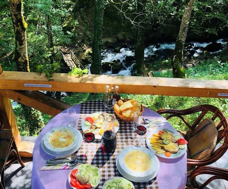 Hotel Ravnjak Dobrilovina Exteriér fotografie
